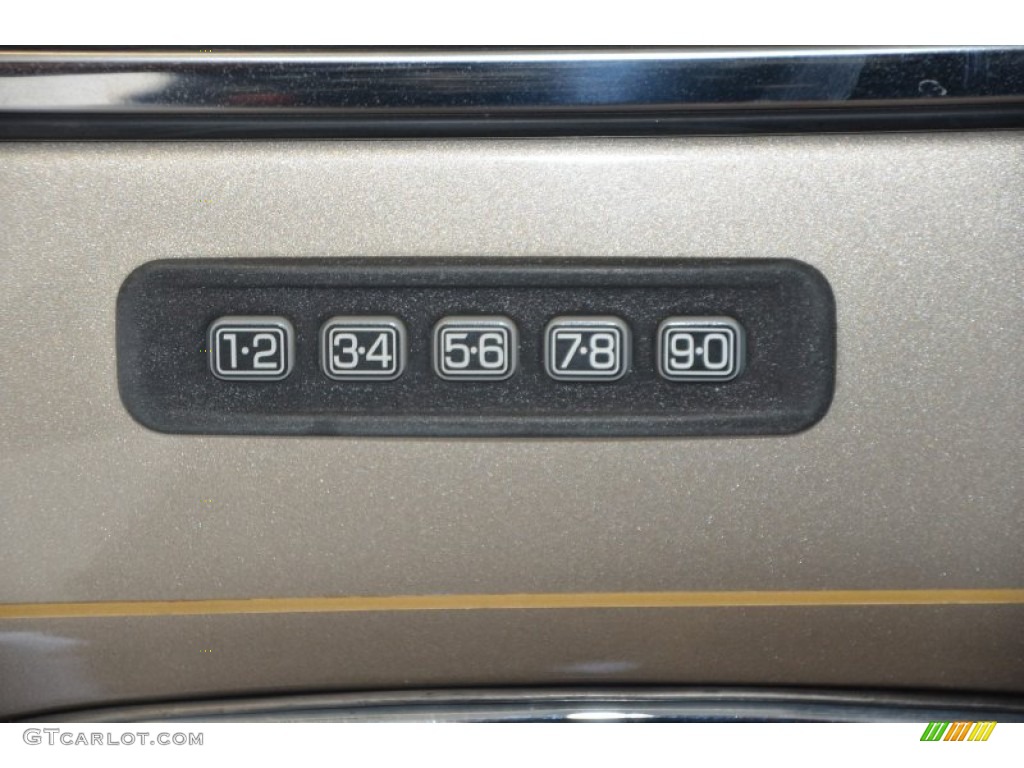 2004 Grand Marquis LS - Gold Ash Metallic / Medium Parchment photo #11