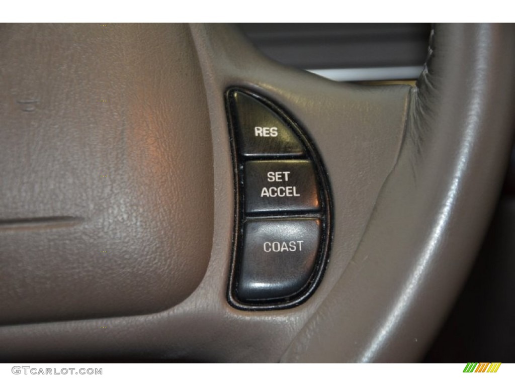 2004 Grand Marquis LS - Gold Ash Metallic / Medium Parchment photo #16