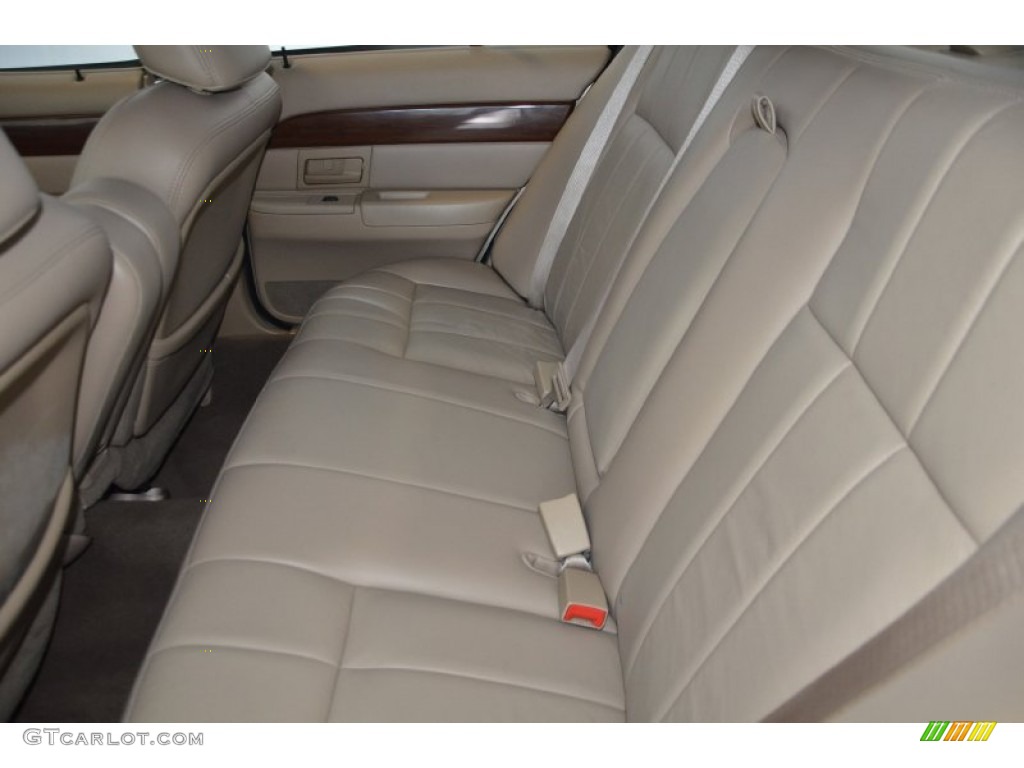 2004 Grand Marquis LS - Gold Ash Metallic / Medium Parchment photo #20