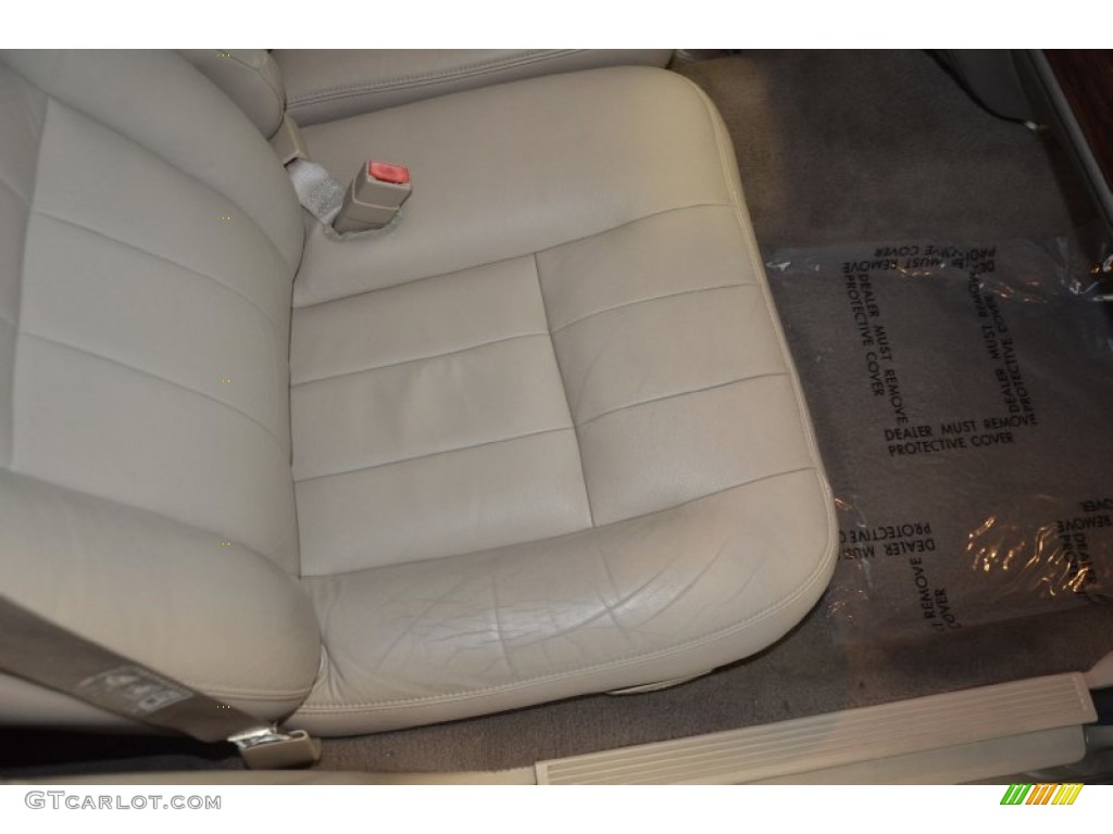 2004 Grand Marquis LS - Gold Ash Metallic / Medium Parchment photo #27