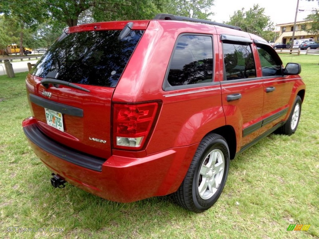 2005 Grand Cherokee Laredo - Inferno Red Crystal Pearl / Medium Slate Gray photo #9