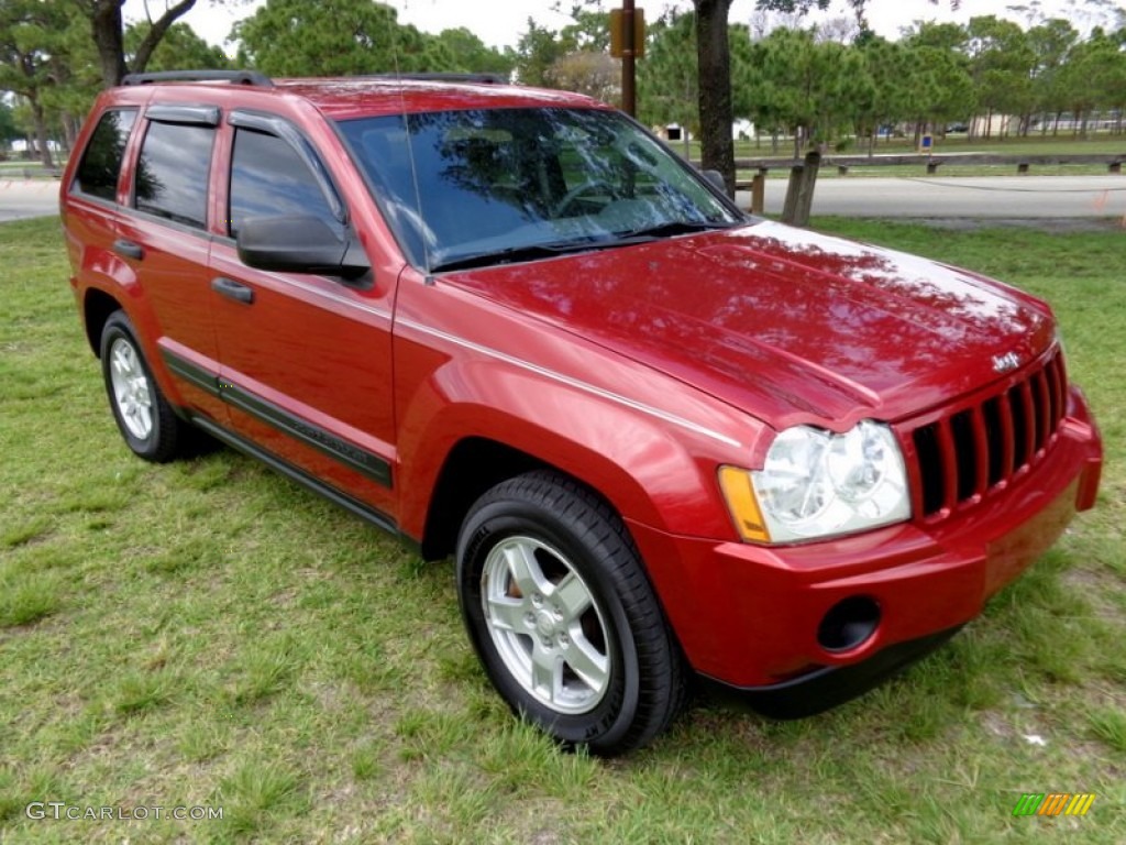 2005 Grand Cherokee Laredo - Inferno Red Crystal Pearl / Medium Slate Gray photo #13