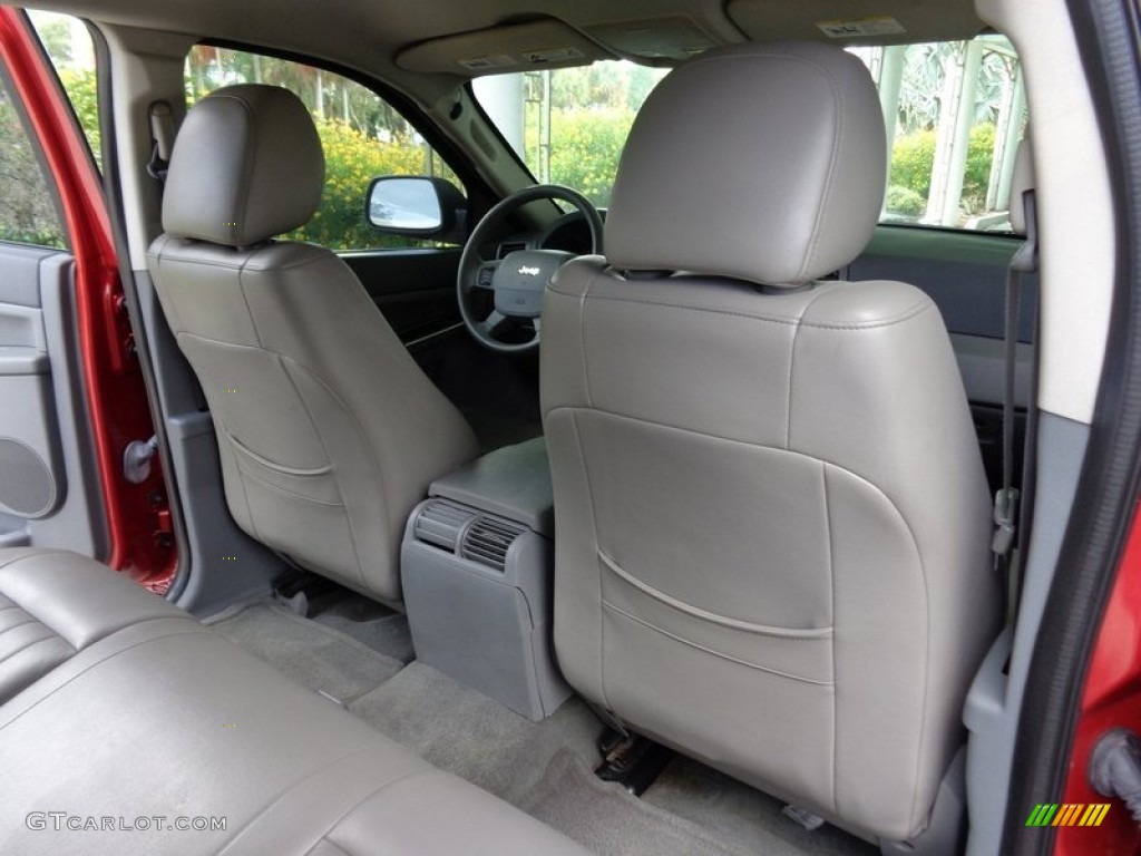 2005 Grand Cherokee Laredo - Inferno Red Crystal Pearl / Medium Slate Gray photo #16