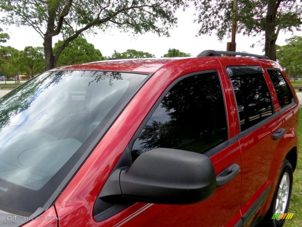 2005 Grand Cherokee Laredo - Inferno Red Crystal Pearl / Medium Slate Gray photo #21