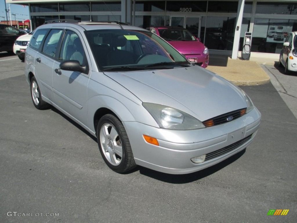 2004 Cd Silver Metallic Ford Focus Ztw Wagon 92939862 Gtcarlot 2004 Focus Ztw Wagon Cd Silver Metallic Medium Graphite Photo 1