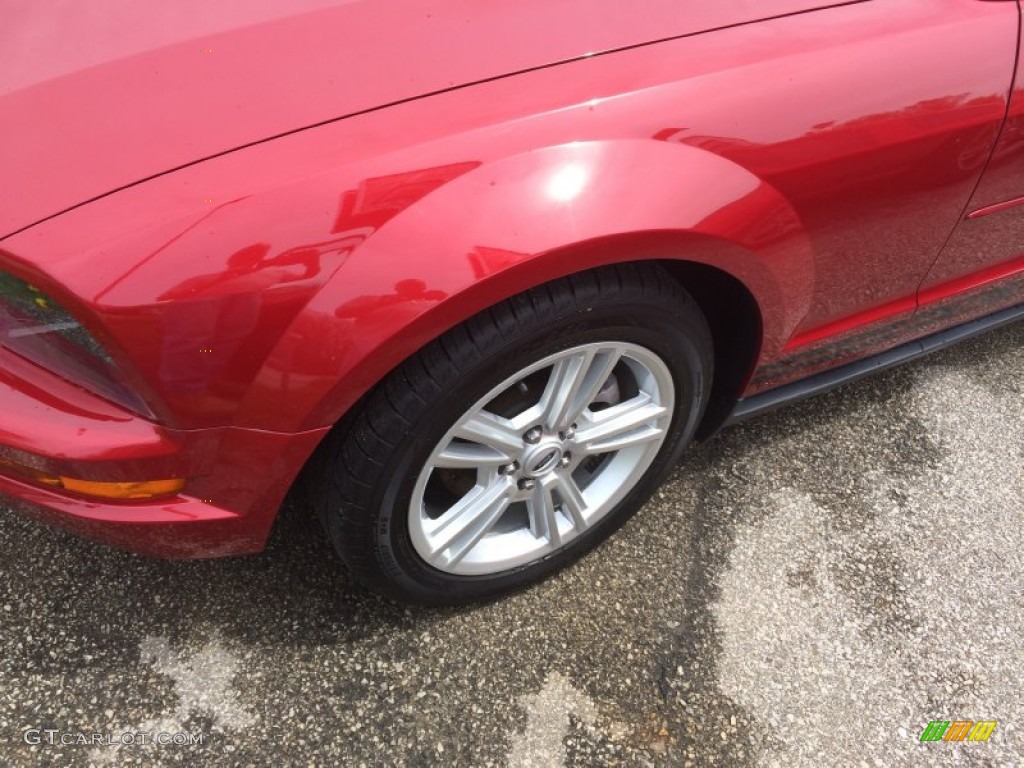 2008 Mustang V6 Deluxe Convertible - Dark Candy Apple Red / Light Graphite photo #11