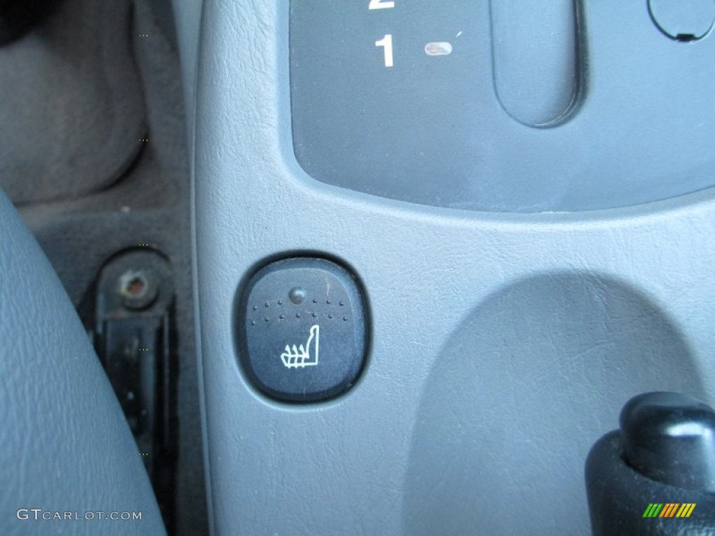 2004 Ford Focus ZTW Wagon Controls Photos