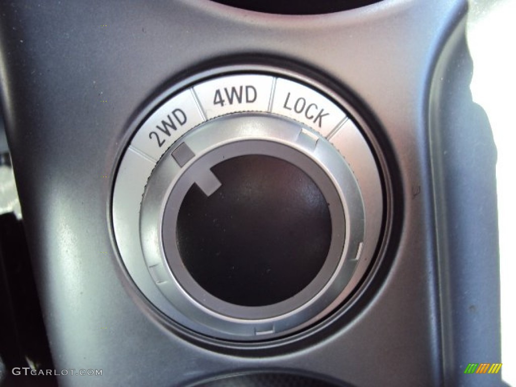 2012 Outlander SE AWD - Cosmic Blue Metallic / Black photo #16