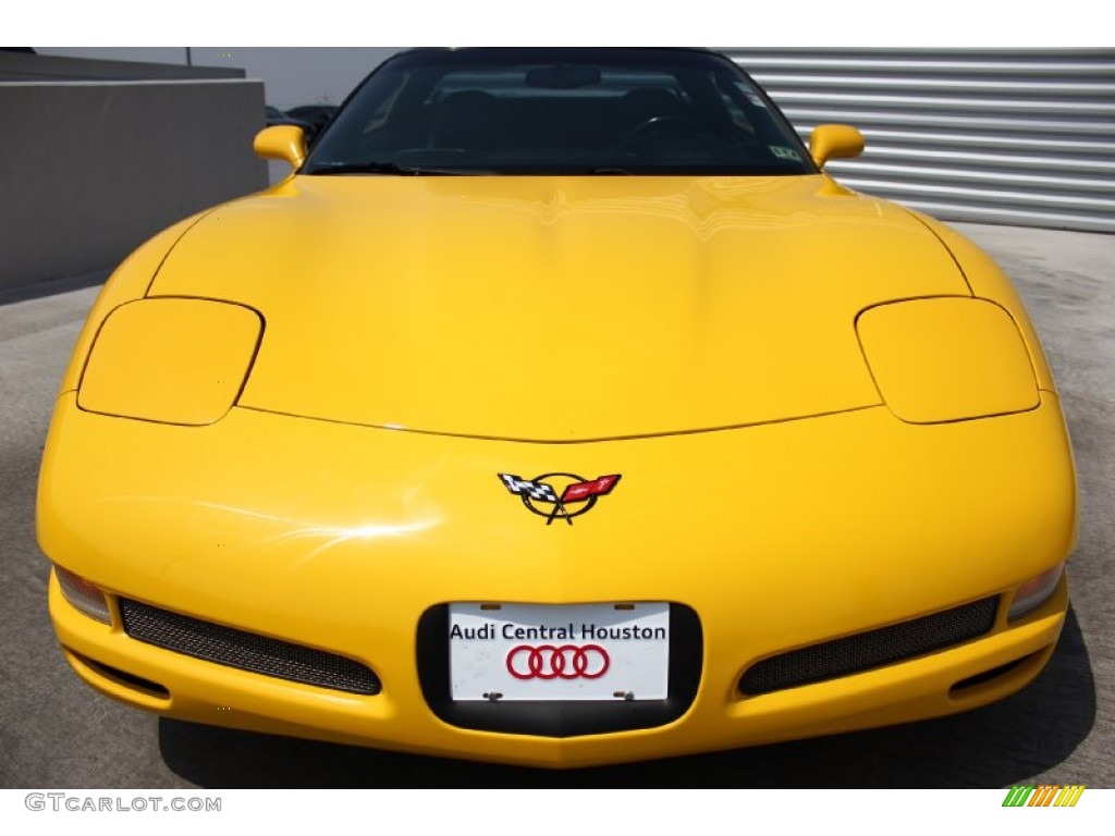 2000 Corvette Coupe - Millennium Yellow / Black photo #2