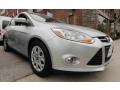 Ingot Silver Metallic - Focus SE 5-Door Photo No. 7