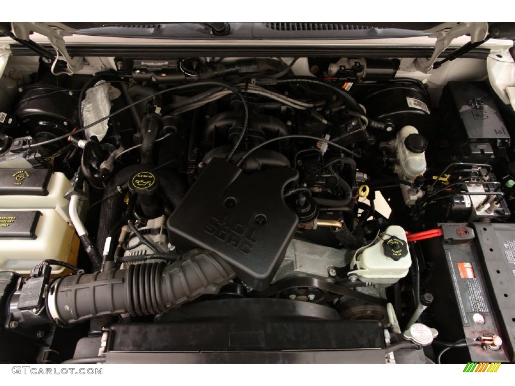 2005 Ford Explorer Sport Trac XLT 4x4 Engine Photos
