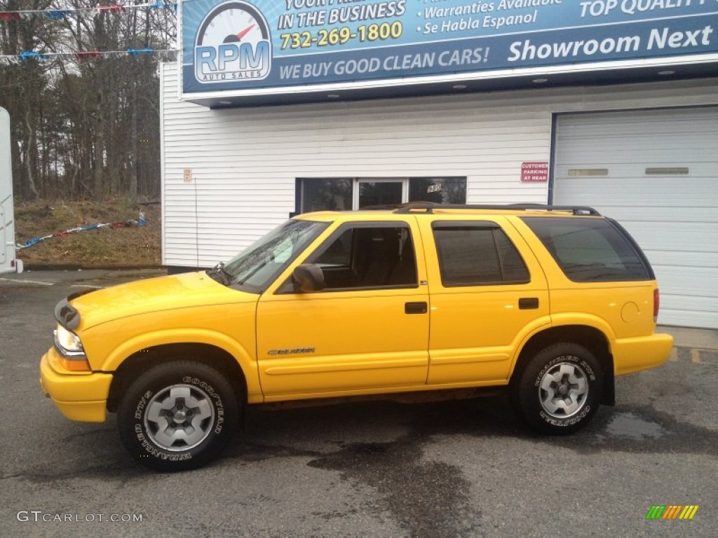 2003 Blazer LS 4x4 - Yellow / Medium Gray photo #20