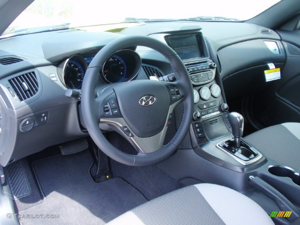 Premium Gray Leather/Gray Cloth Interior 2014 Hyundai Genesis Coupe 2.0T Premium Photo #92986532