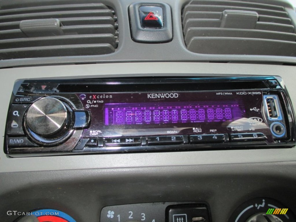 2001 Sentra XE - Radium Silver / Sand photo #7