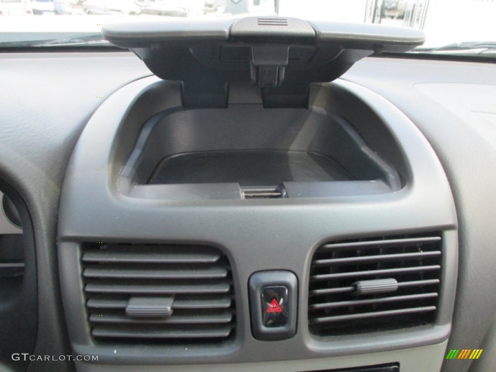 2001 Sentra XE - Radium Silver / Sand photo #9