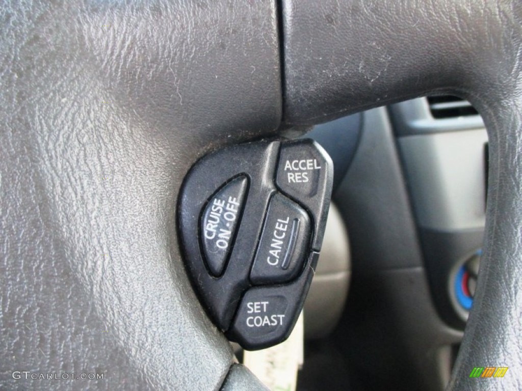 2001 Sentra XE - Radium Silver / Sand photo #10