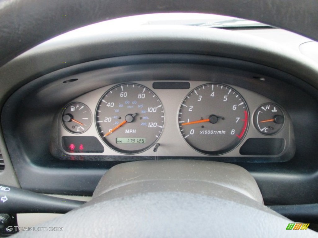 2001 Sentra XE - Radium Silver / Sand photo #11
