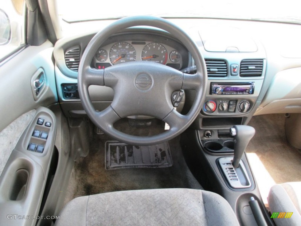 2001 Sentra XE - Radium Silver / Sand photo #15