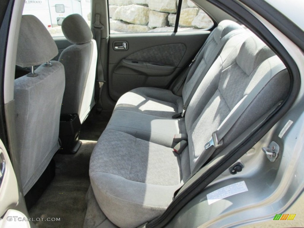 2001 Sentra XE - Radium Silver / Sand photo #16