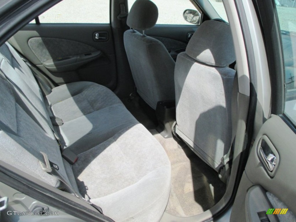 2001 Sentra XE - Radium Silver / Sand photo #20