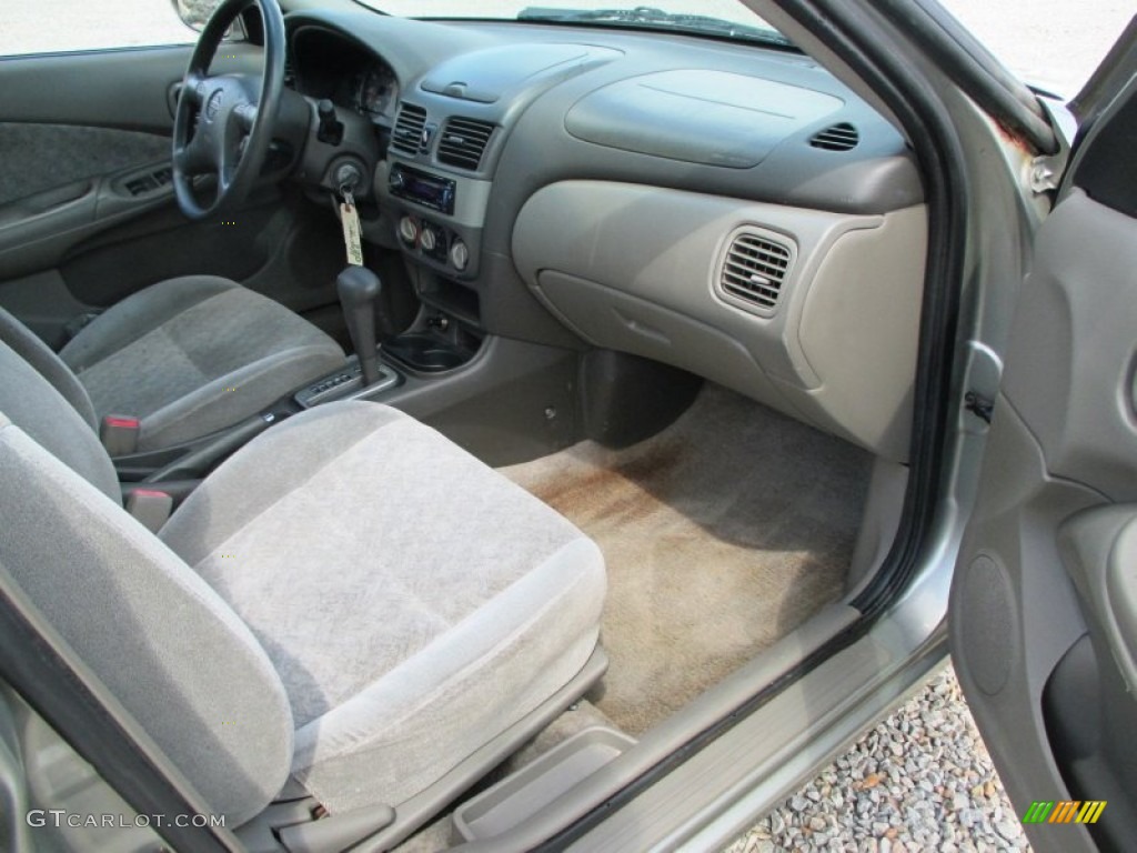 2001 Sentra XE - Radium Silver / Sand photo #21