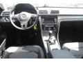 Platinum Gray Metallic - Passat 1.8T SE Photo No. 25