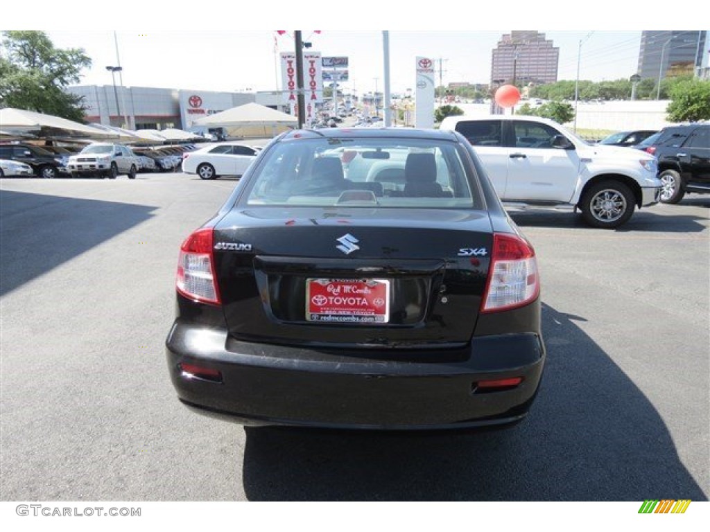 2013 SX4 Sedan LE Popular Package - Metallic Star Silver / Black photo #6