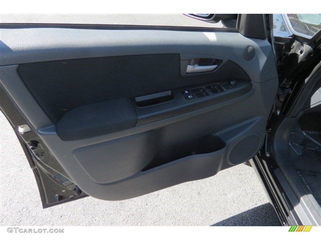 2013 SX4 Sedan LE Popular Package - Metallic Star Silver / Black photo #10