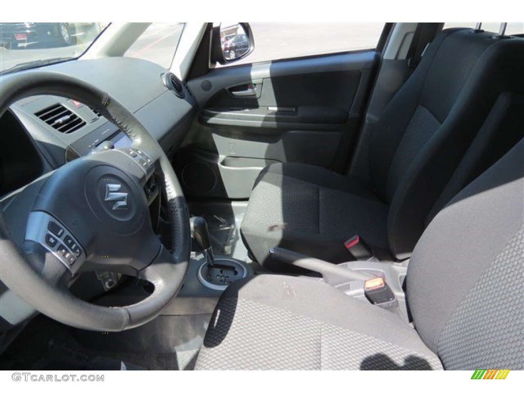 2013 SX4 Sedan LE Popular Package - Metallic Star Silver / Black photo #11