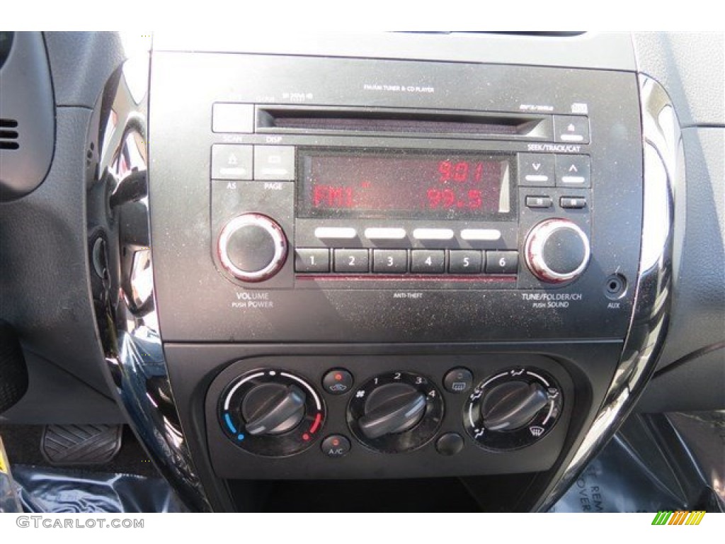 2013 SX4 Sedan LE Popular Package - Metallic Star Silver / Black photo #15