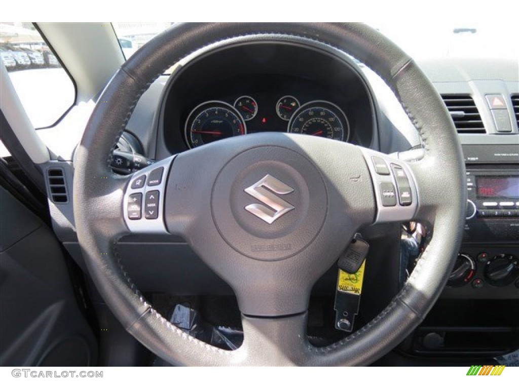 2013 SX4 Sedan LE Popular Package - Metallic Star Silver / Black photo #17