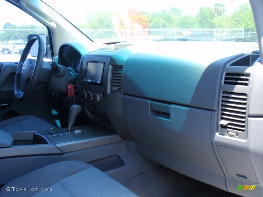 2006 Titan SE Crew Cab - Smoke Gray / Steel Gray photo #22