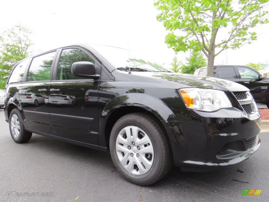 2014 Grand Caravan American Value Package - Brilliant Black Crystal Pearl / Black/Light Graystone photo #4