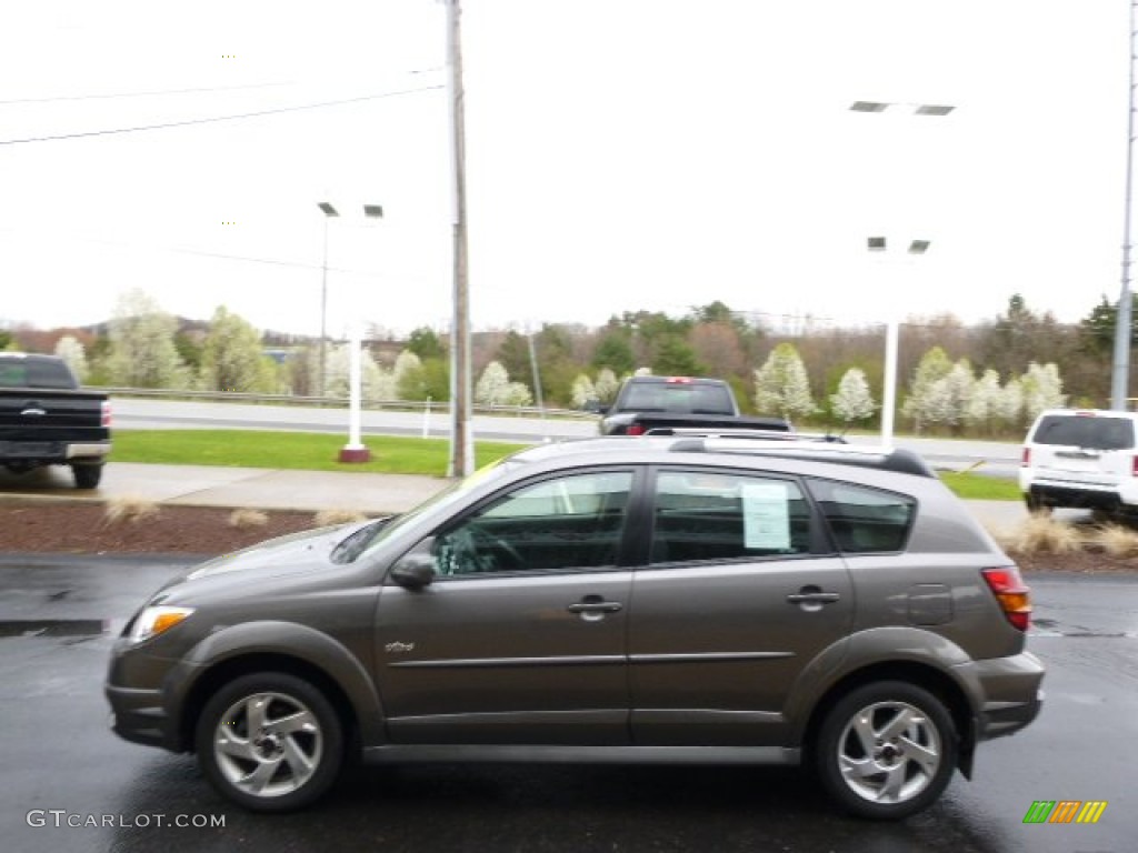 2006 Vibe AWD - Stealth / Graphite Black photo #5