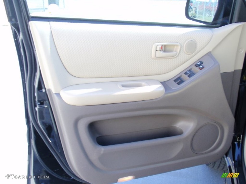 2007 Highlander V6 - Black / Ivory Beige photo #33