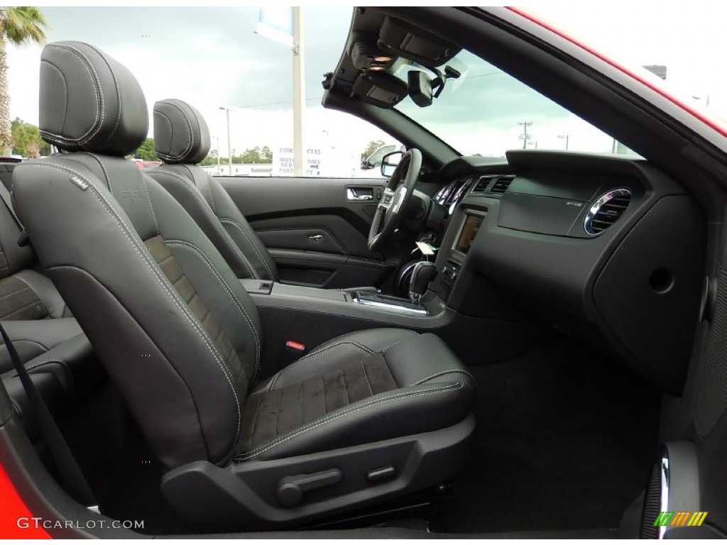 2013 Mustang GT/CS California Special Convertible - Race Red / California Special Charcoal Black/Miko-suede Inserts photo #20