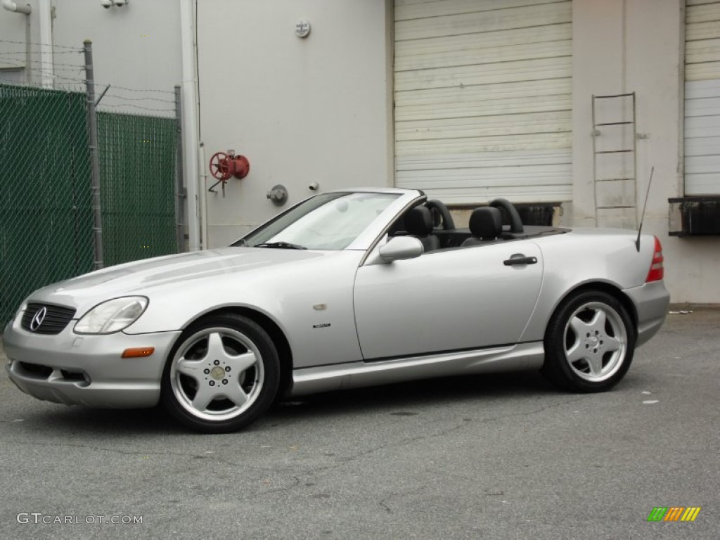 1999 SLK 230 Kompressor Roadster - Brilliant Silver Metallic / Salsa Red photo #12