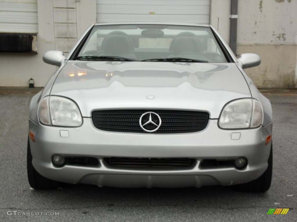 1999 SLK 230 Kompressor Roadster - Brilliant Silver Metallic / Salsa Red photo #15