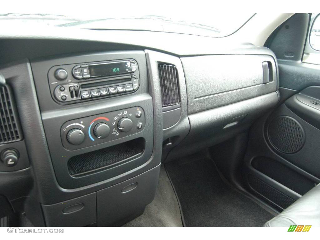 2004 Ram 2500 SLT Quad Cab - Atlantic Blue Pearl / Dark Slate Gray photo #17