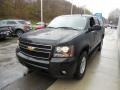Black - Suburban LT 4x4 Photo No. 7