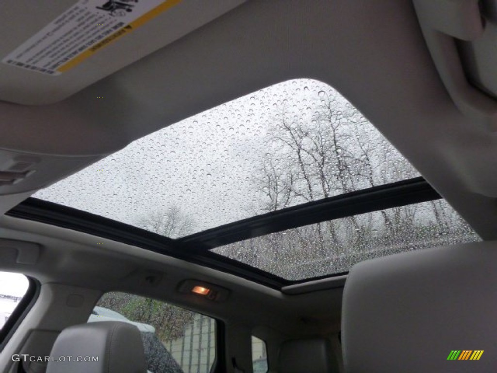 2012 SRX Luxury AWD - Radiant Silver Metallic / Titanium/Ebony photo #7