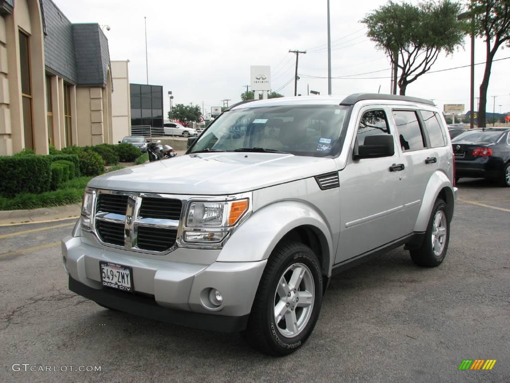 2007 Nitro SXT - Stone White / Dark Slate Gray/Light Slate Gray photo #3