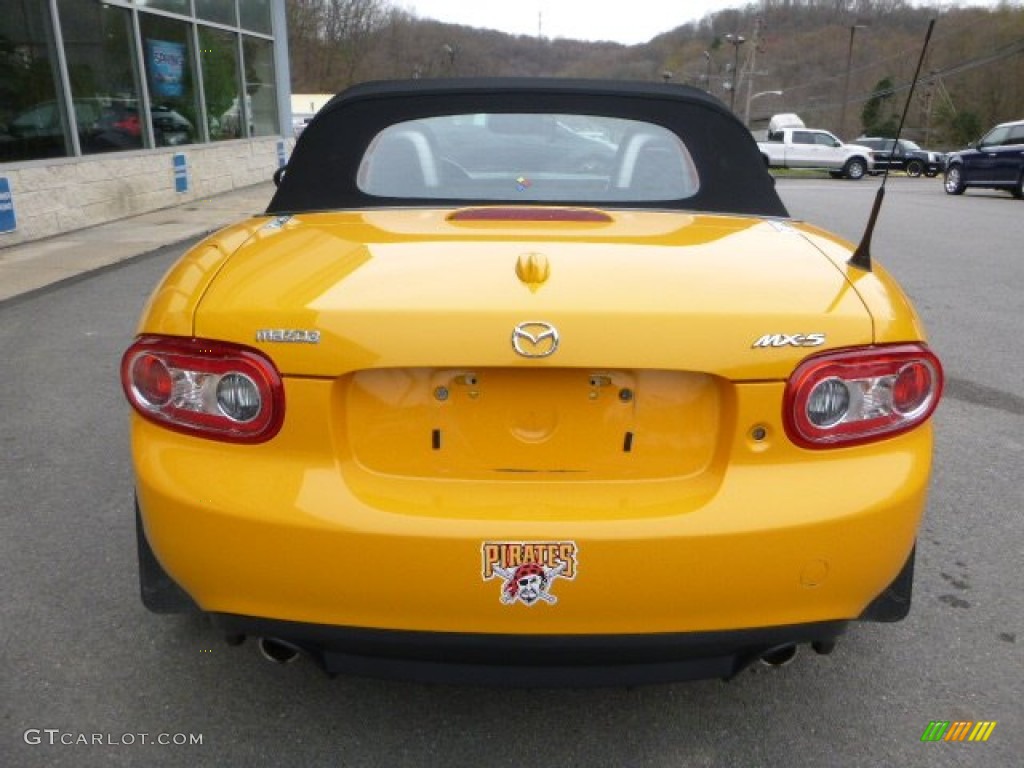 2009 MX-5 Miata Grand Touring Roadster - Competition Yellow / Black photo #3