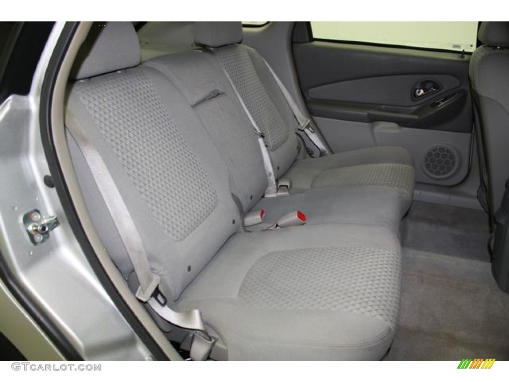 2006 Chevrolet Malibu Maxx LT Wagon Rear Seat Photos