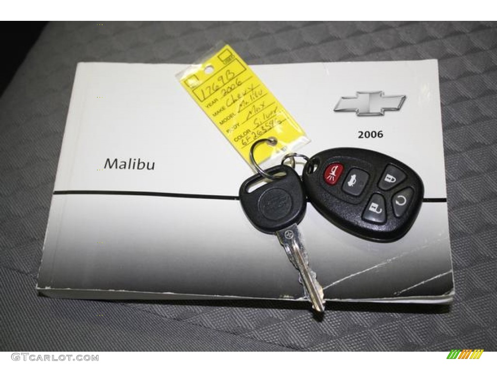 2006 Malibu Maxx LT Wagon - Silverstone Metallic / Titanium Gray photo #51