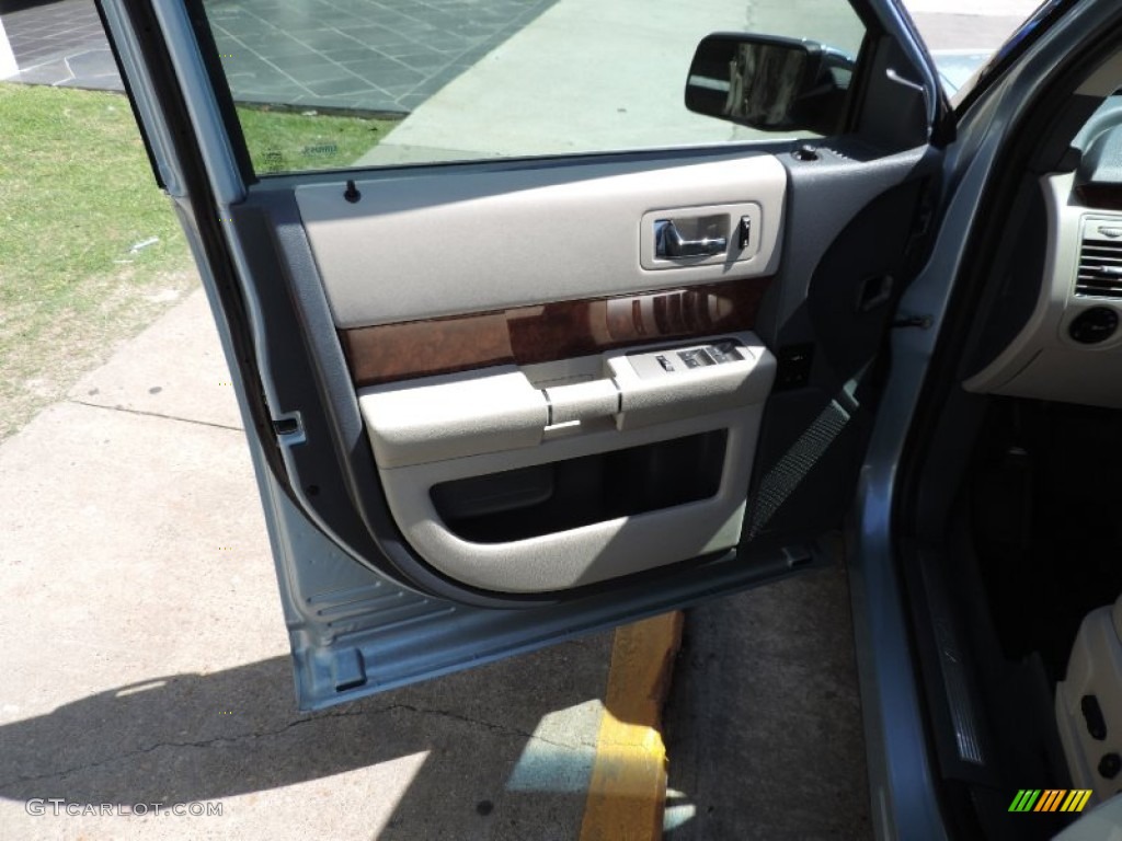 2009 Flex Limited - Light Ice Blue Metallic / Charcoal Black photo #18