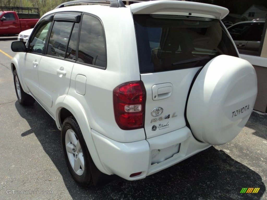 2004 RAV4 4WD - Frosted White Pearl / Dark Charcoal photo #3