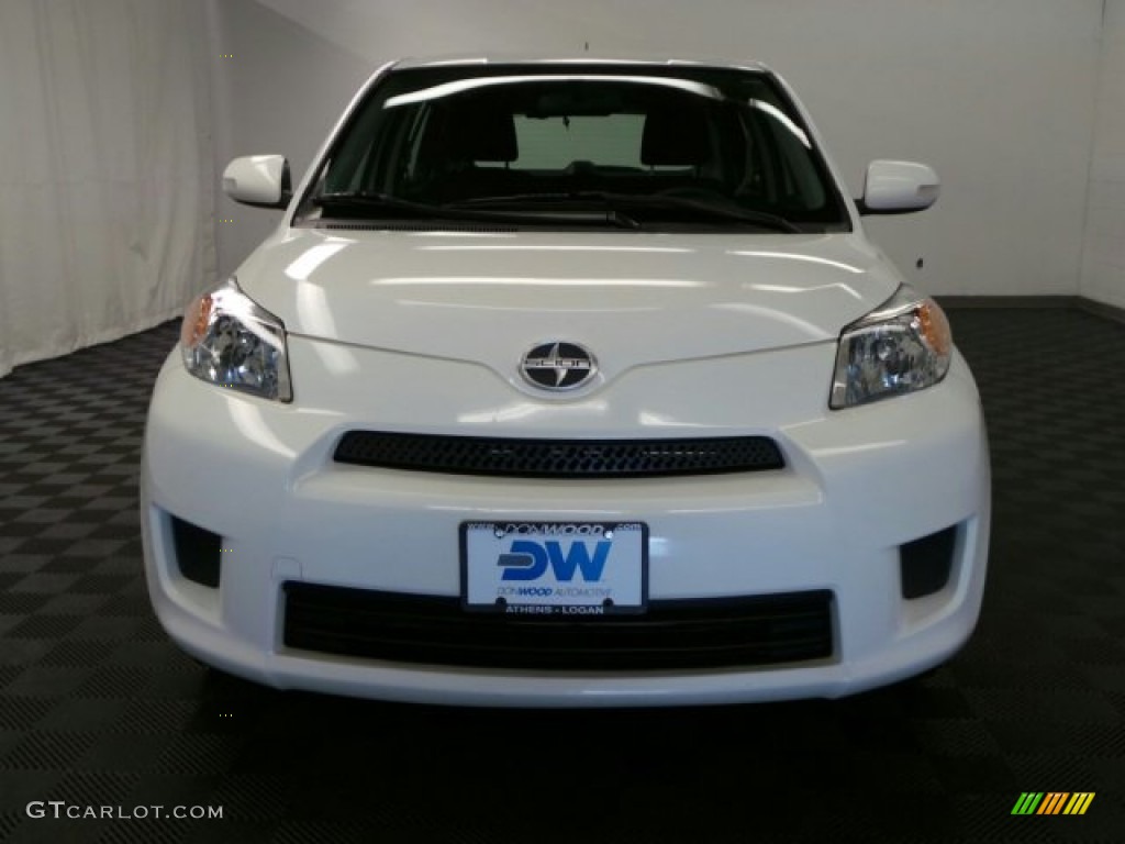 2008 xD  - Super White / Charcoal Gray photo #5