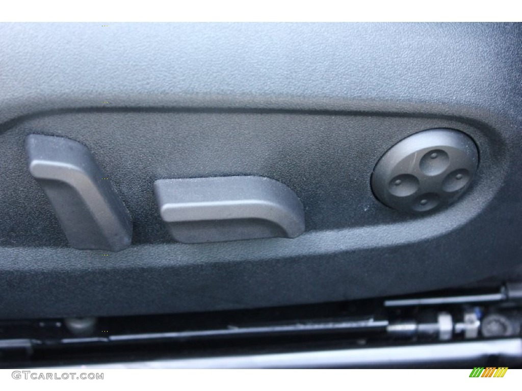 2011 TT 2.0T quattro Roadster - Ice Silver Metallic / Black photo #39