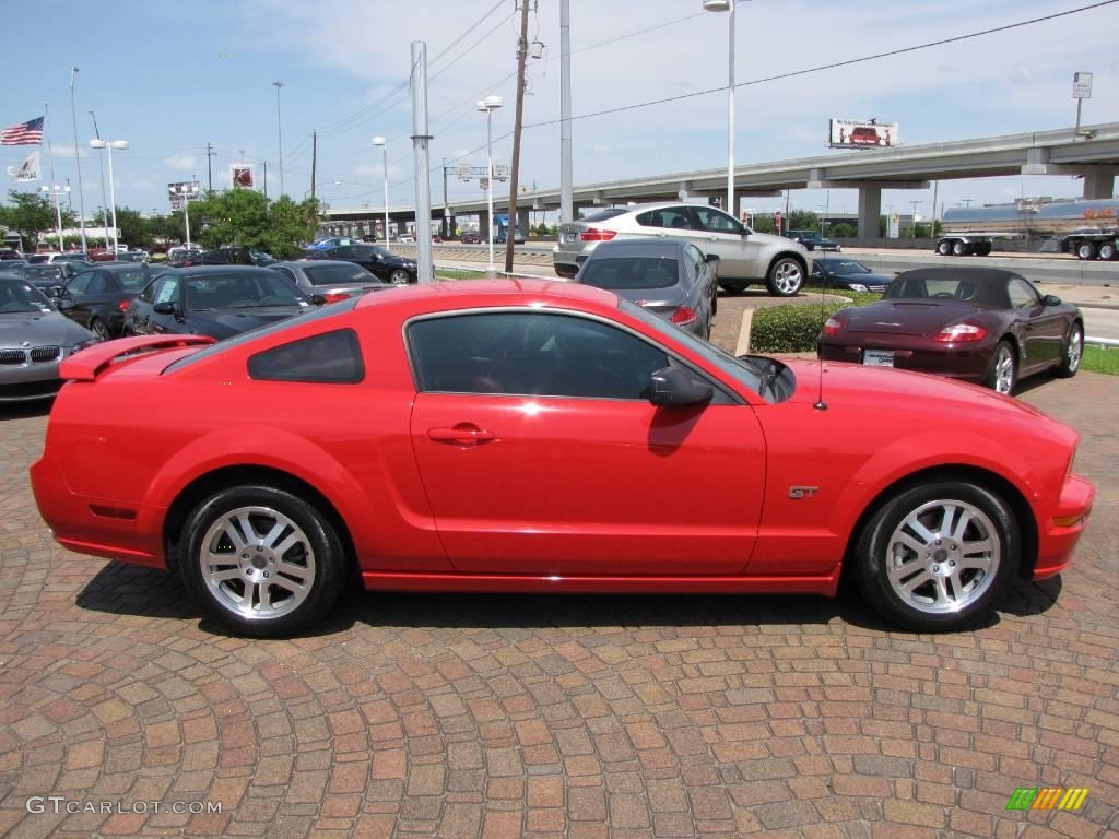 2005 Mustang GT Premium Coupe - Torch Red / Red Leather photo #14